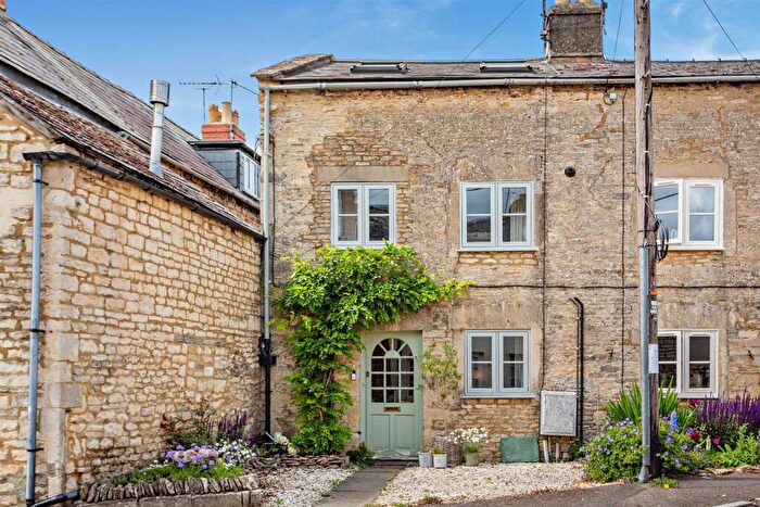 3 Bedroom Semi-Detached House For Sale In Albion Street, Stratton, Cirencester, GL7