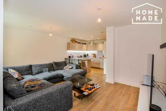 3 Bedroom Terraced House To Rent In Telegraph Avenue, London, SE10