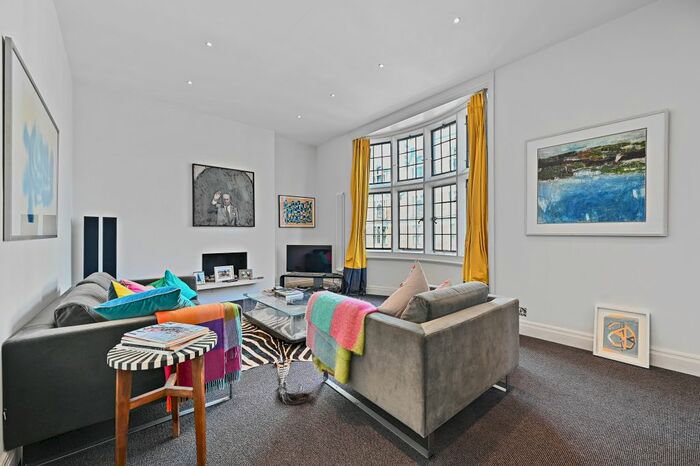 2 Bedroom Flat To Rent In New Cavendish Street, Marylebone Village, London, W1G