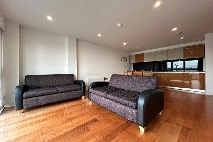 2 Bedroom Flat To Rent In William Jessop Way, Liverpool, L3