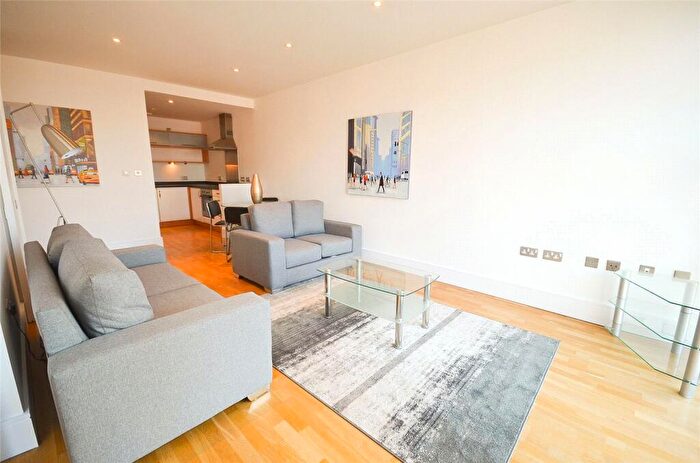2 Bedroom Apartment To Rent In The Lock, Whitworth Street West, Manchester, M1