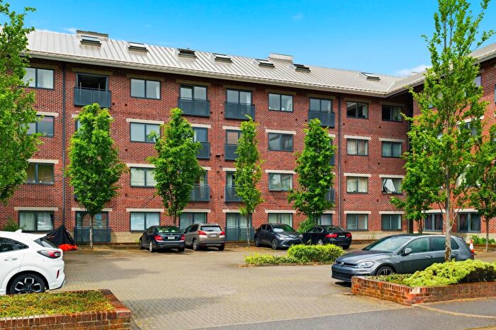3 Bedroom Apartment For Sale In Markham Quay, Camlough Walk, Chesterfield, S41