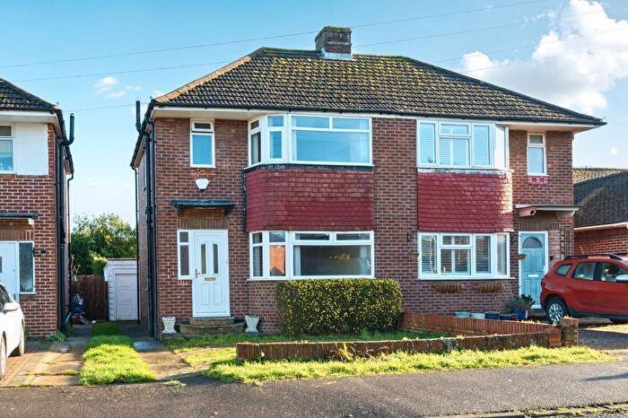 3 Bedroom Semi Detached House For Sale In Garden City, Kidlington, OX5