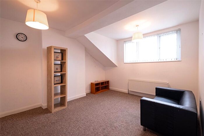 2 Bedroom Apartment To Rent In Thane Works, Holloway, London, N7