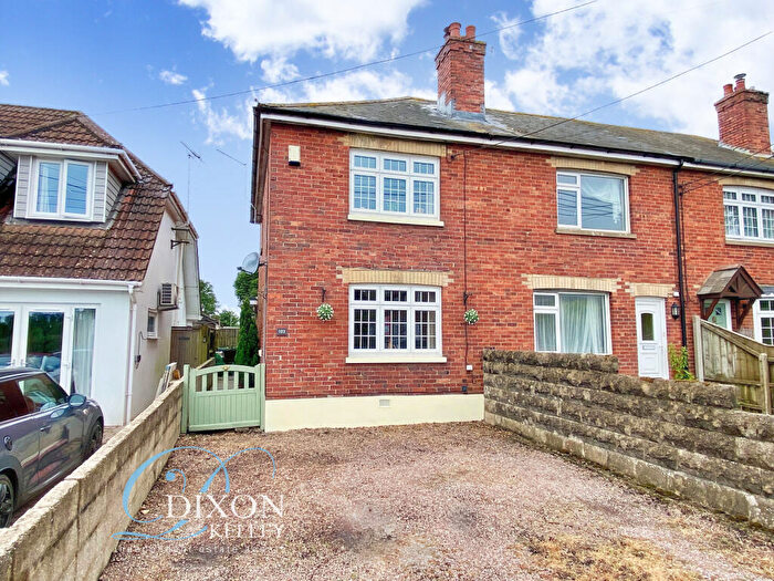 2 Bedroom Cottage For Sale In Ringwood Road, Longham, Ferndown, Dorset, BH22