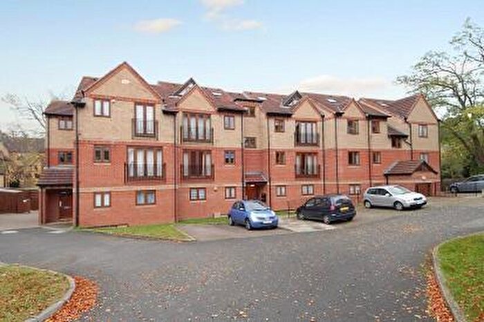 3 Bedroom Apartment To Rent In The Dale, Headington, OX3