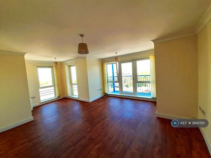 2 Bedroom Flat To Rent In Stuart Road, Gravesend, DA11