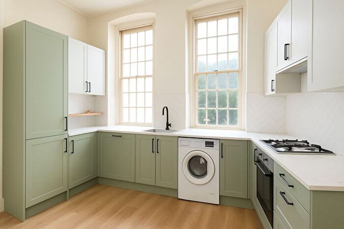 1 Bedroom Flat To Rent In Chevy Road, Southall, UB2