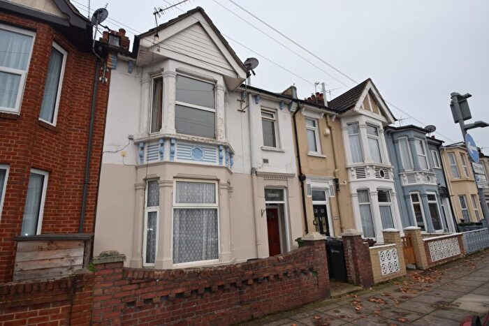 2 Bedroom Apartment To Rent In Milton Road, Portsmouth, PO3