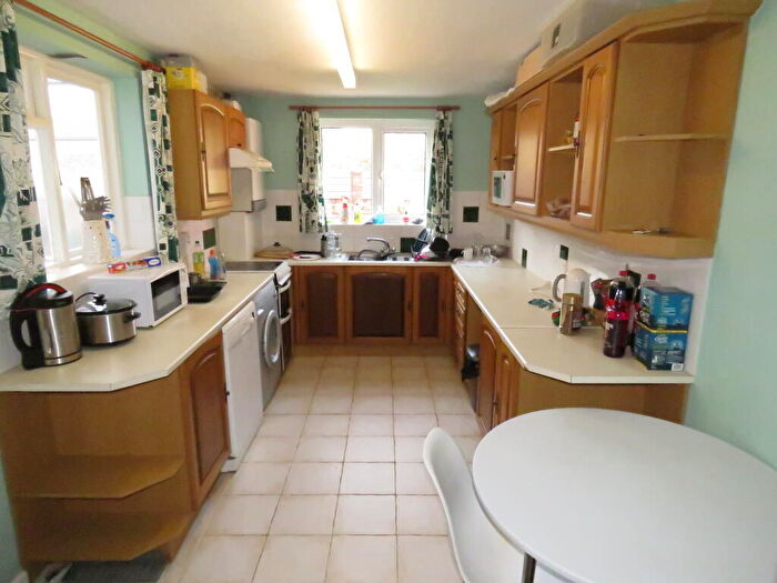2 Bedroom House To Rent In Mount Pleasant Road, Exeter, EX4