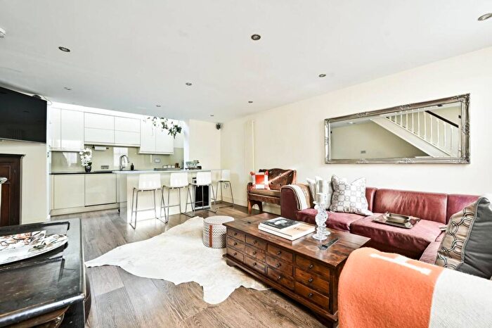 2 Bedroom Flat To Rent In Malvern Road, Queen's Park, London, NW6