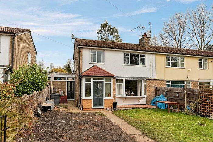 3 Bedroom Semi-Detached House For Sale In Welland Avenue, Gartree, Market Harborough, LE16