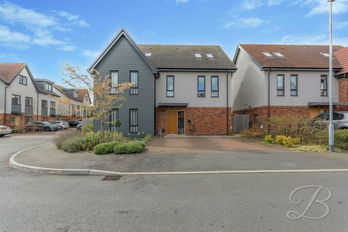 5 Bedroom Detached House For Sale In Poplar Grove, Edwinstowe, Mansfield, NG21