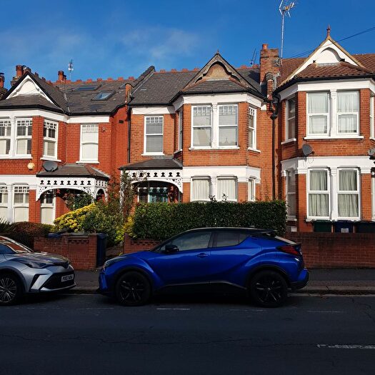 1 Bedroom Flat To Rent In Nether Street, North Finchley, N12