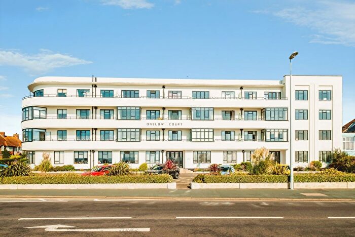 1 Bedroom Flat For Sale In Brighton Road, Worthing, West Sussex, BN11