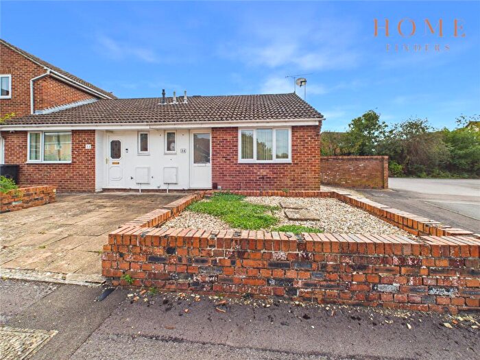 1 Bedroom Bungalow To Rent In Alveston Close, Westlea, Swindon, Wiltshire, SN5