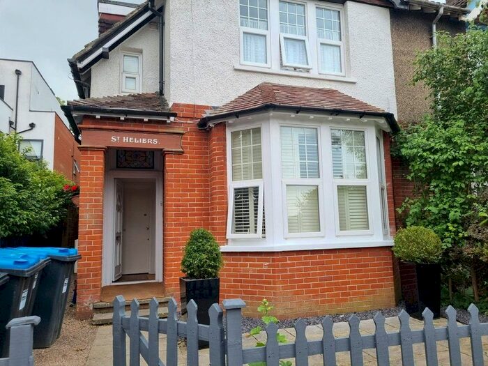 2 Bedroom Maisonette To Rent In Station Road, Whyteleafe, Surrey, CR3