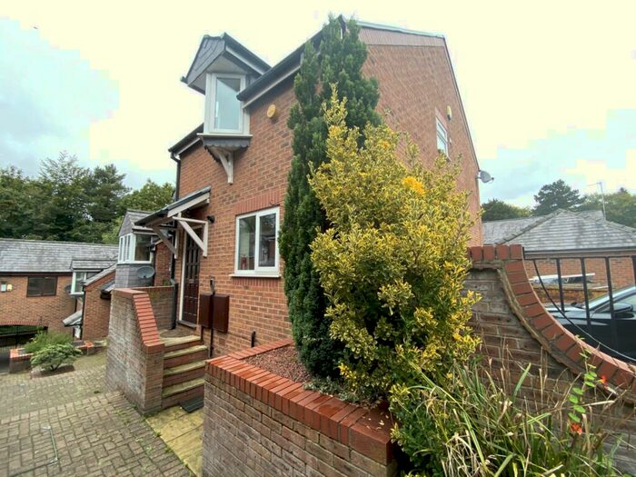 2 Bedroom House To Rent In Twyford Close, Didsbury, Manchester, M20