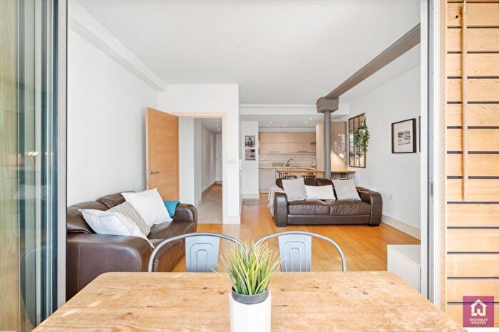 2 Bedroom Flat For Sale In The Met Apartments, Hilton Street, Northern Quarter, Manchester City Centre, M1
