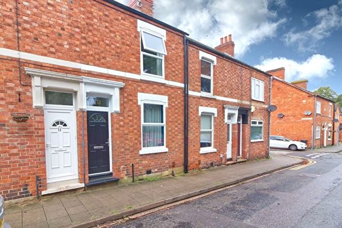 2 Bedroom Terraced House To Rent In St. James Street, New Bradwell, Milton Keynes, MK13