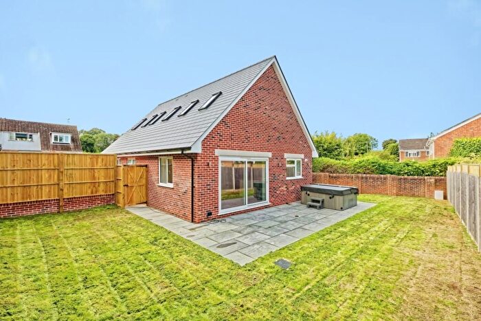 4 Bedroom Property To Rent In Westcourt Lane, Dover, CT15