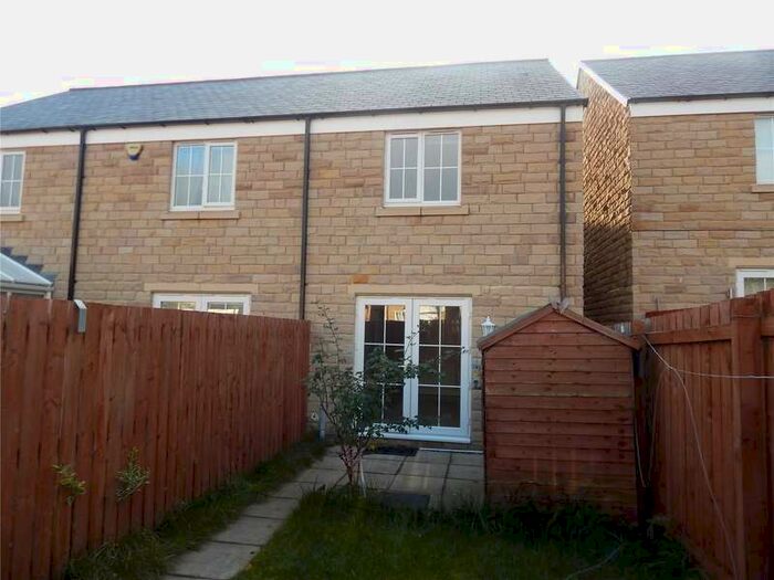 2 Bedroom End Of Terrace House To Rent In Blacker Road, Birkby, Huddersfield, HD1