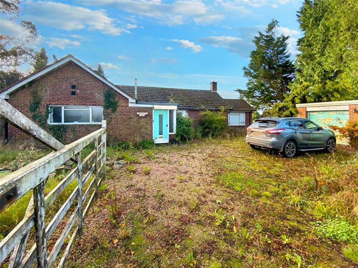 3 Bedroom Bungalow For Sale In . Acres Washfield, Tiverton, Devon, EX16