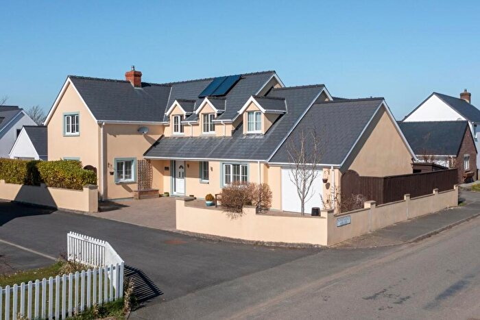 5 Bedroom Detached House For Sale In Camrose, SA62