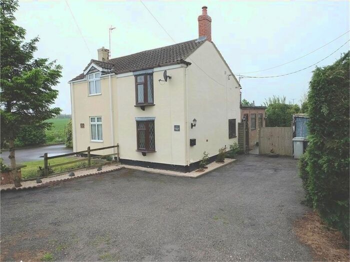 3 Bedroom Semi-Detached House For Sale In Langrick Road, New York, Lincoln, LN4