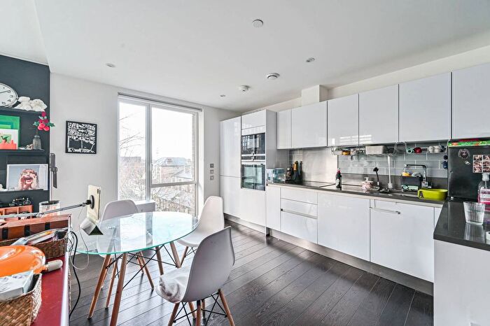 2 Bedroom Flat For Sale In Reminder Lane, North Greenwich, London, SE10
