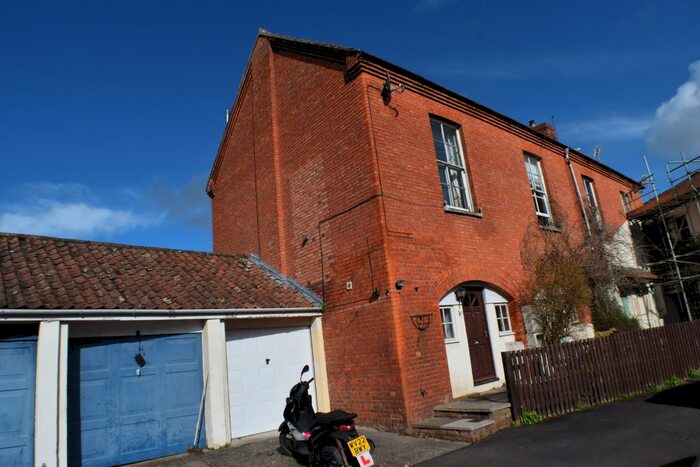 2 Bedroom Town House For Sale In Watery Lane, North Petherton, Bridgwater, TA6