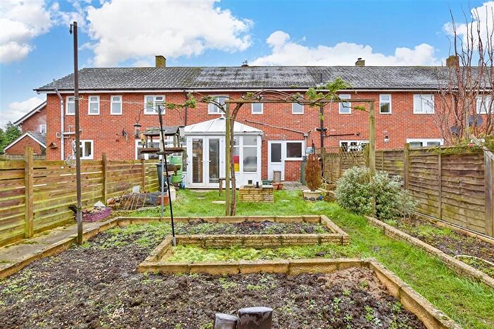 3 Bedroom Terraced House For Sale In Drage Road, East Peckham, Tonbridge, Kent, TN12
