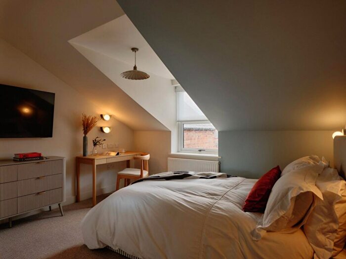 1 Bedroom Garage / Parking To Rent In Allandale, Flookerbrook, Chester, Cheshire, CH2