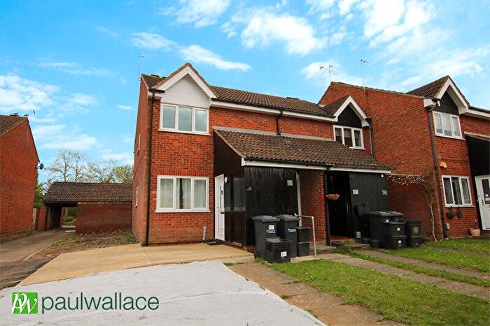 1 Bedroom Flat For Sale In Beeston Drive, West Cheshunt, EN8