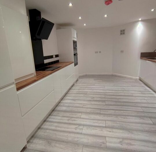 2 Bedroom Flat To Rent In Victoria Crescent, Lambeth SE19