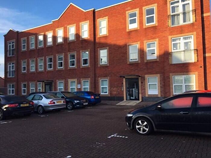 1 Bedroom Flat To Rent In Woodside Park, Rugby, CV21