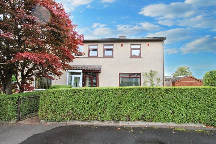 3 Bedroom Semi-Detached House For Sale In Greenhead Road, Inchinnan, Renfrewshire, PA4