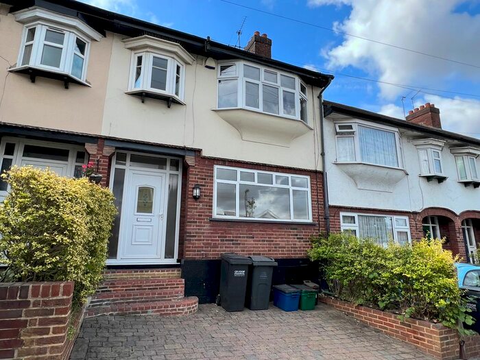 3 Bedroom Terraced House To Rent In Sunny Nook Gardens, South Croydon, CR2