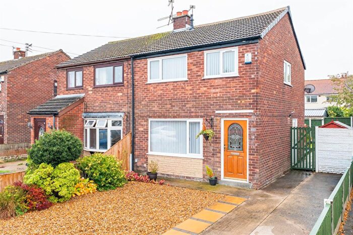 3 Bedroom Semi-detached House For Sale In Ampleforth Drive, Lostock Hall, Preston, PR5