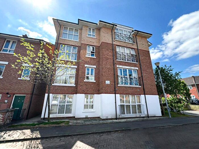 2 Bedroom Property To Rent In Golders Green, Liverpool, Merseyside, L7