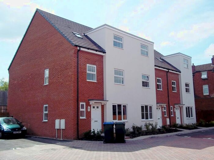 7 Bedroom Town House To Rent In Poppleton Close, Coventry, CV1
