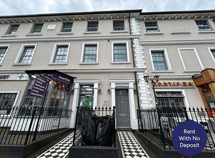 2 Bedroom Flat To Rent In High Street, Broadstairs, Kent, CT10