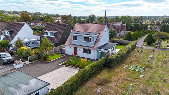 3 Bedroom Detached House For Sale In Culverhayes Place, Wimborne, BH21