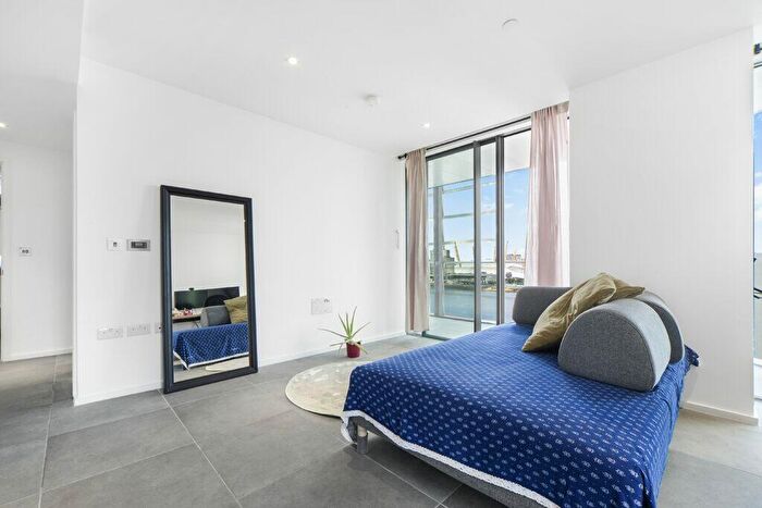 1 Bedroom Flat For Sale In Dollar Bay Place London, E14