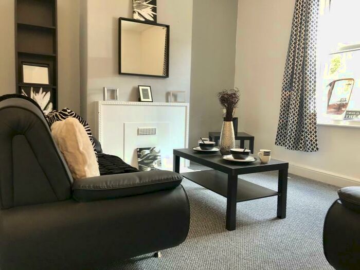 4 Bedroom Terraced House To Rent In Granby Place, LS6