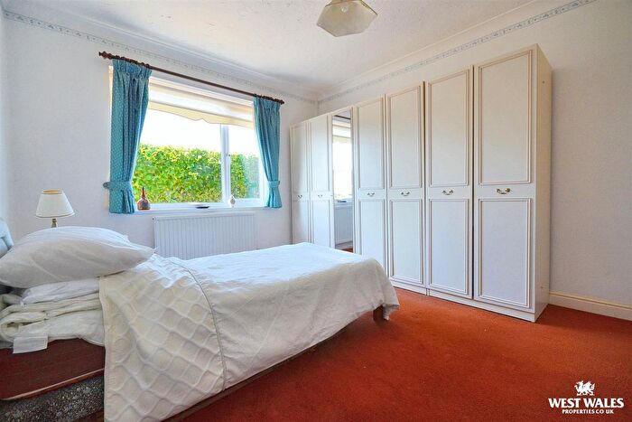 4 Bedroom Detached Bungalow For Sale In Hazel Grove, Llanstadwell, Milford Haven, SA73