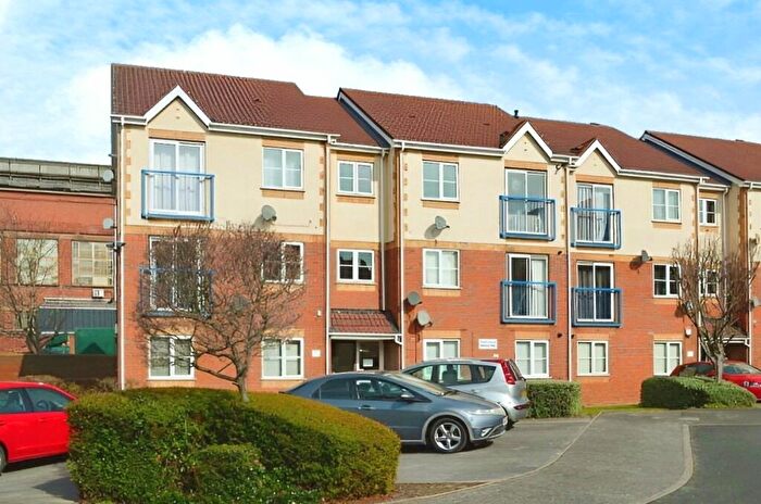 2 Bedroom Flat To Rent In Keer Court, Birmingham, West Midlands, B9