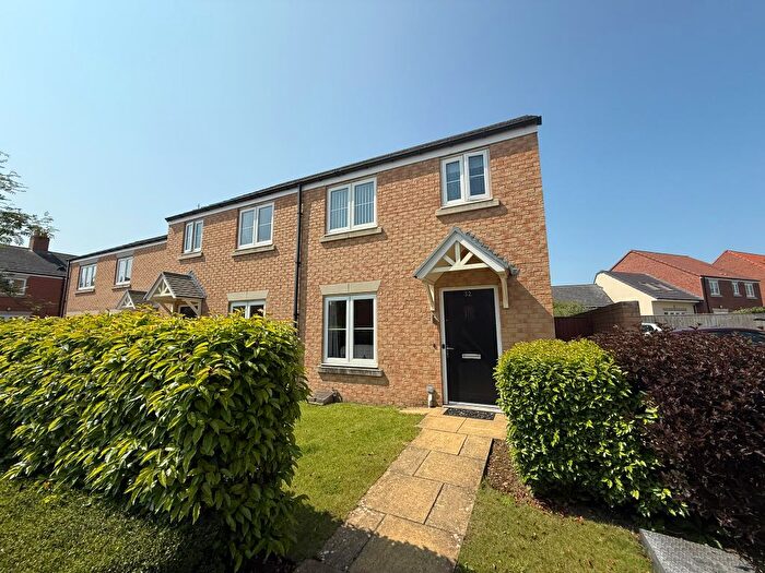 3 Bedroom End Of Terrace House To Rent In Butterbur Lane, Scalby, Scarborough, YO13
