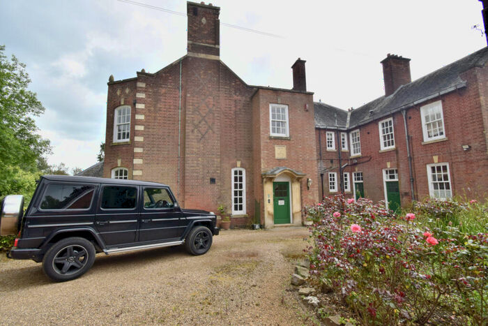 4 Bedroom Flat To Rent In Glebe Mount, Oadby, Leicester, LE2