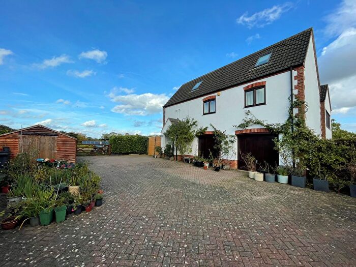 7 Bedroom Detached House To Rent In Main Road, Little Fransham, Dereham, NR19